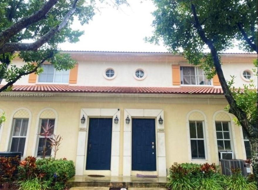 Seller motivated! Beautiful three bedroom townhouse centrally located in the heart of Miramar. Tastefully renovated townhouse featuring a brand new kitchen, quatz countertops and stainless steel appliances. Wood flooring throughout the second floor and porcelain tiles features on the first floor. Full size washer and dryer conveniently located upstairs. Wonderful opportunity don't miss it, absolute turn key.