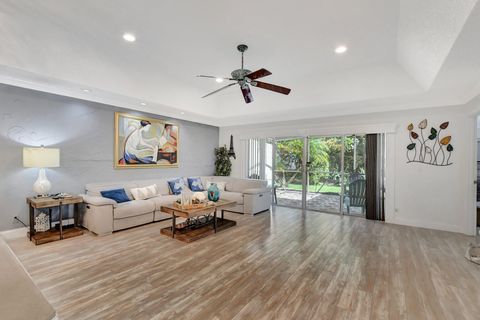 Tiny photo for 20936 Concord Green Drive E, Boca Raton, FL 33433 (MLS # B26053921)