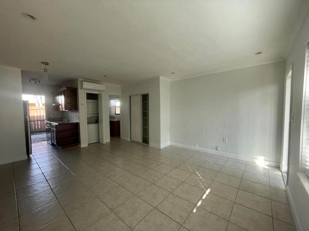 Photo of 1021 N Victoria Park Road #3, Fort Lauderdale, FL 33304 (MLS # B26017982)