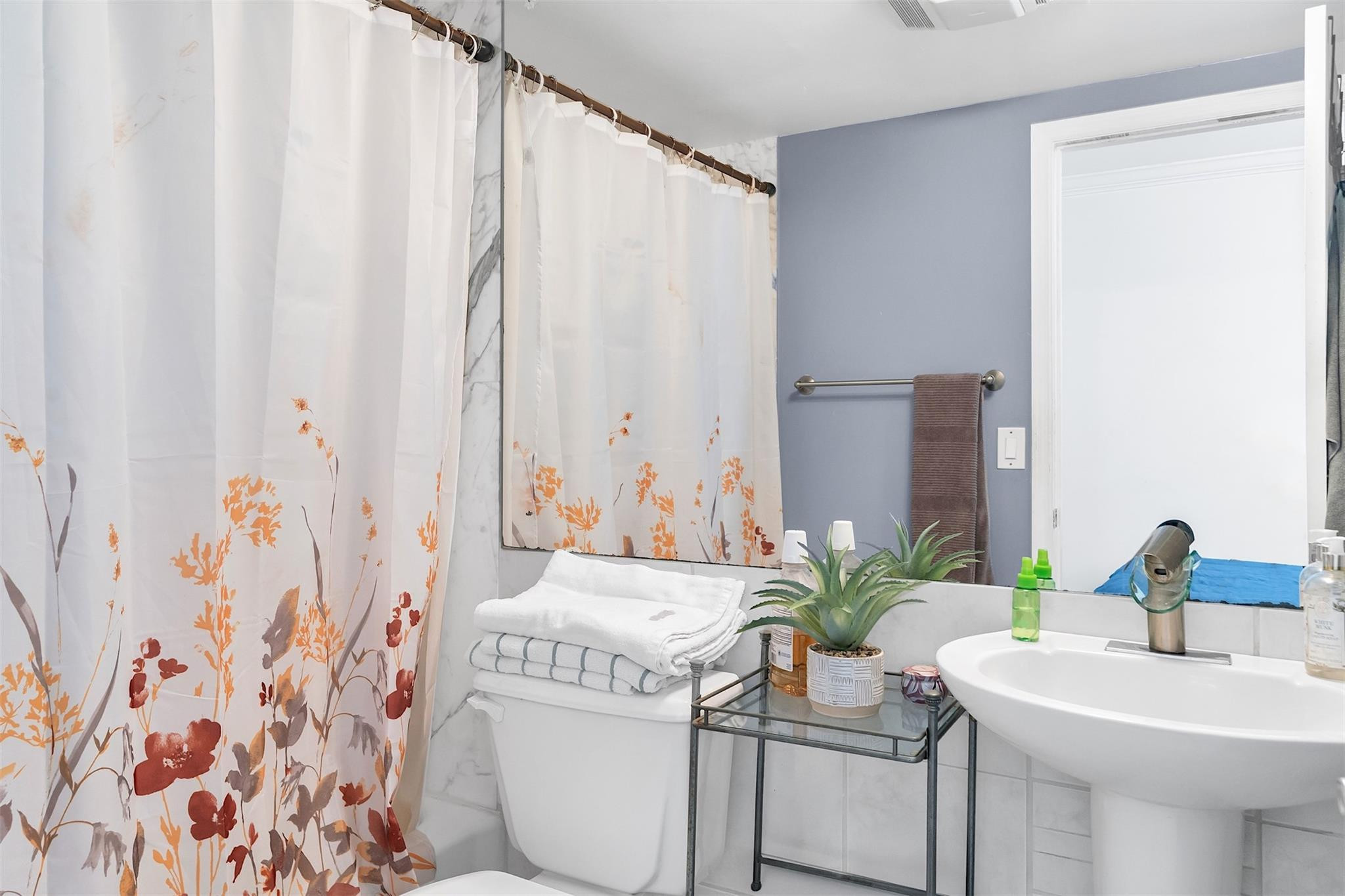 Royal Ambassador Condo - Residential Lease
