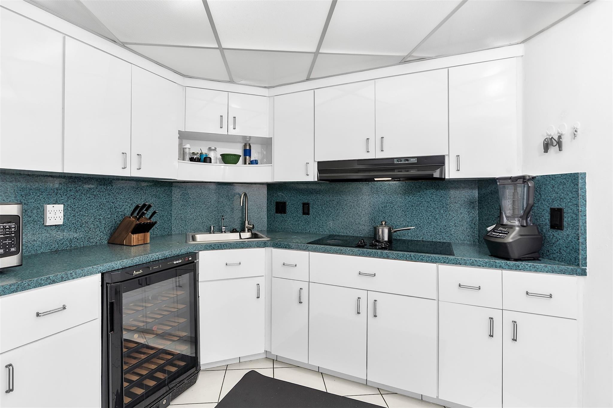 Royal Ambassador Condo - Residential Lease