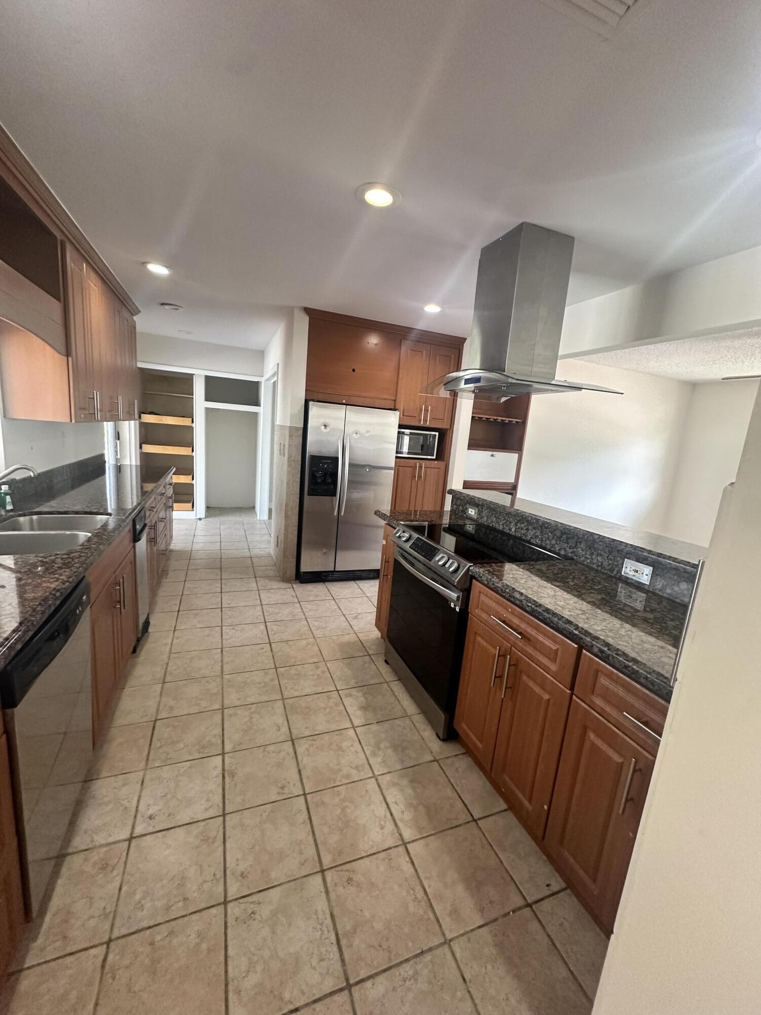 201 NE 30TH Street