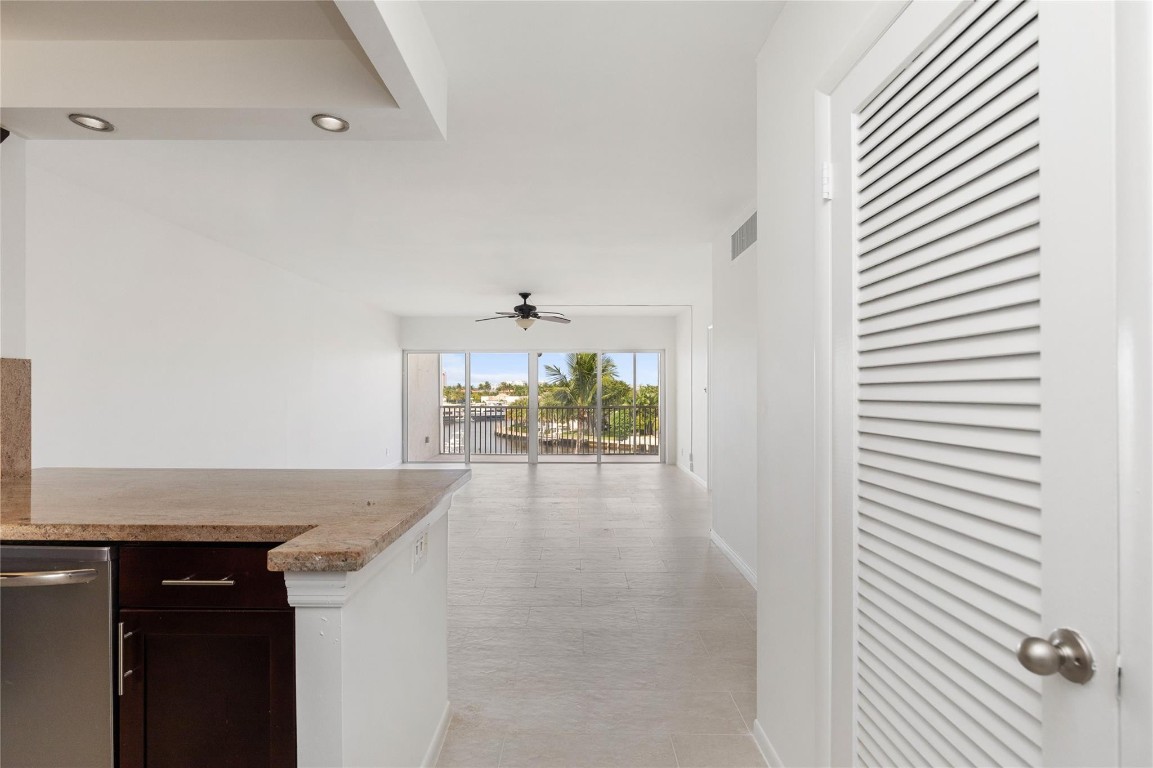 390 N Federal Highway 406