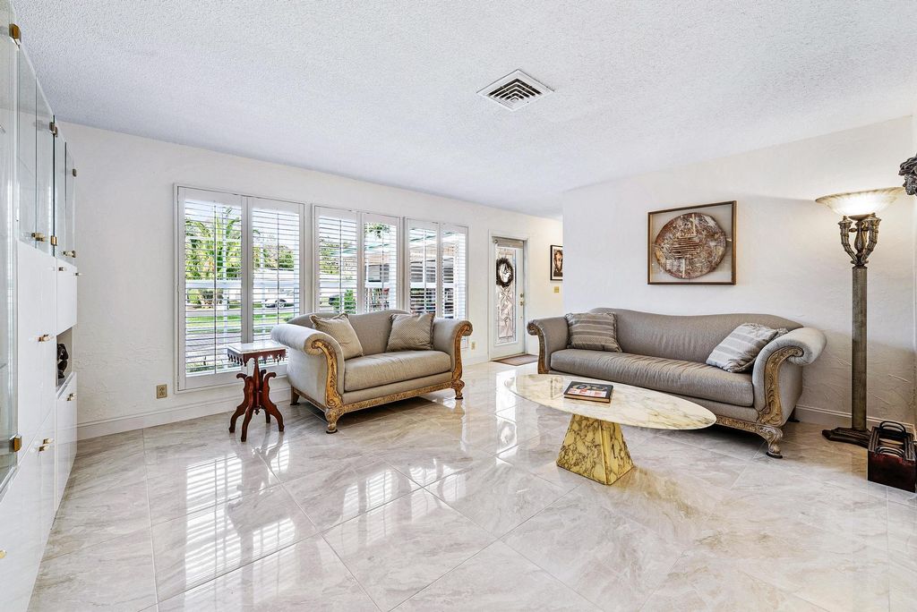 Photo of 127 W Norfolk Road, Jupiter, FL 33469 (MLS # R10951865)