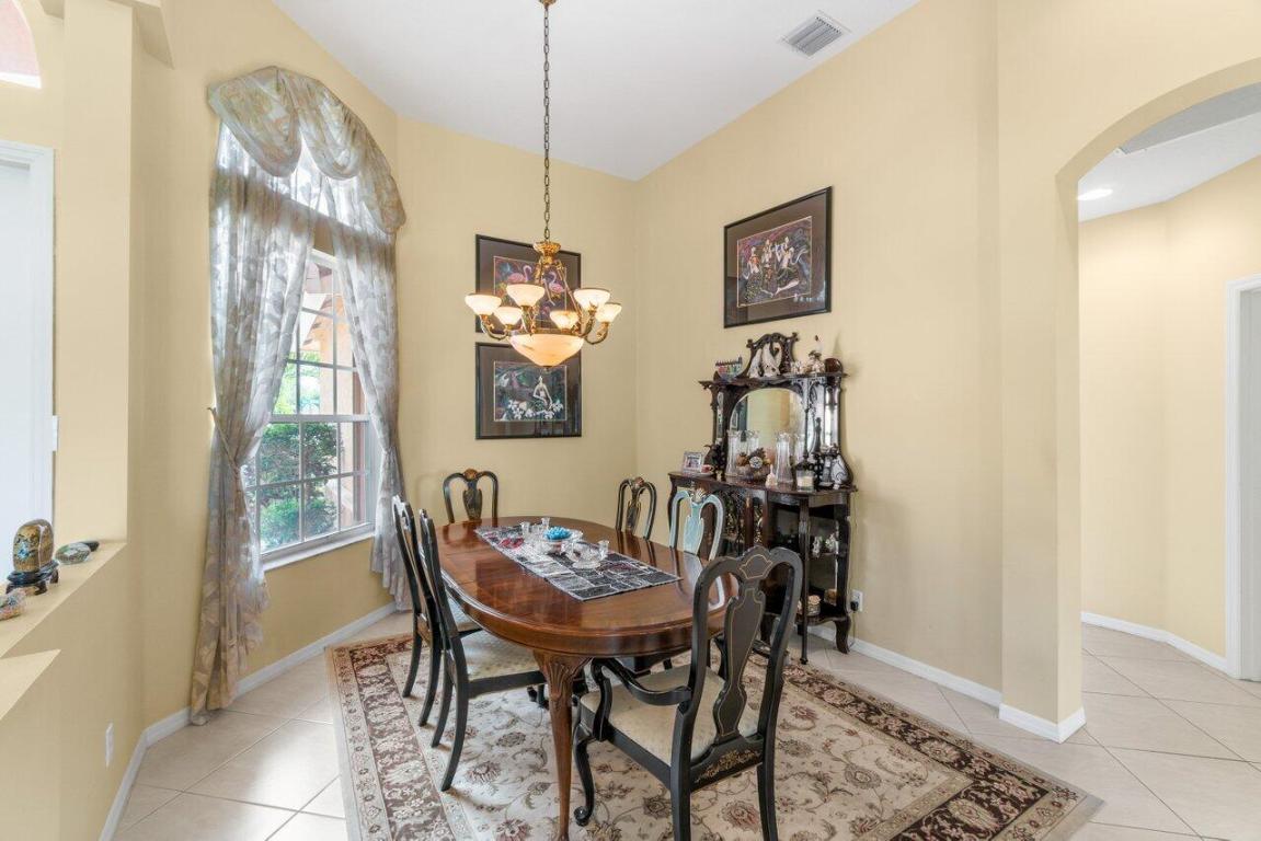 Villa Borghese HUNTINGTON WALK 1 - Residential