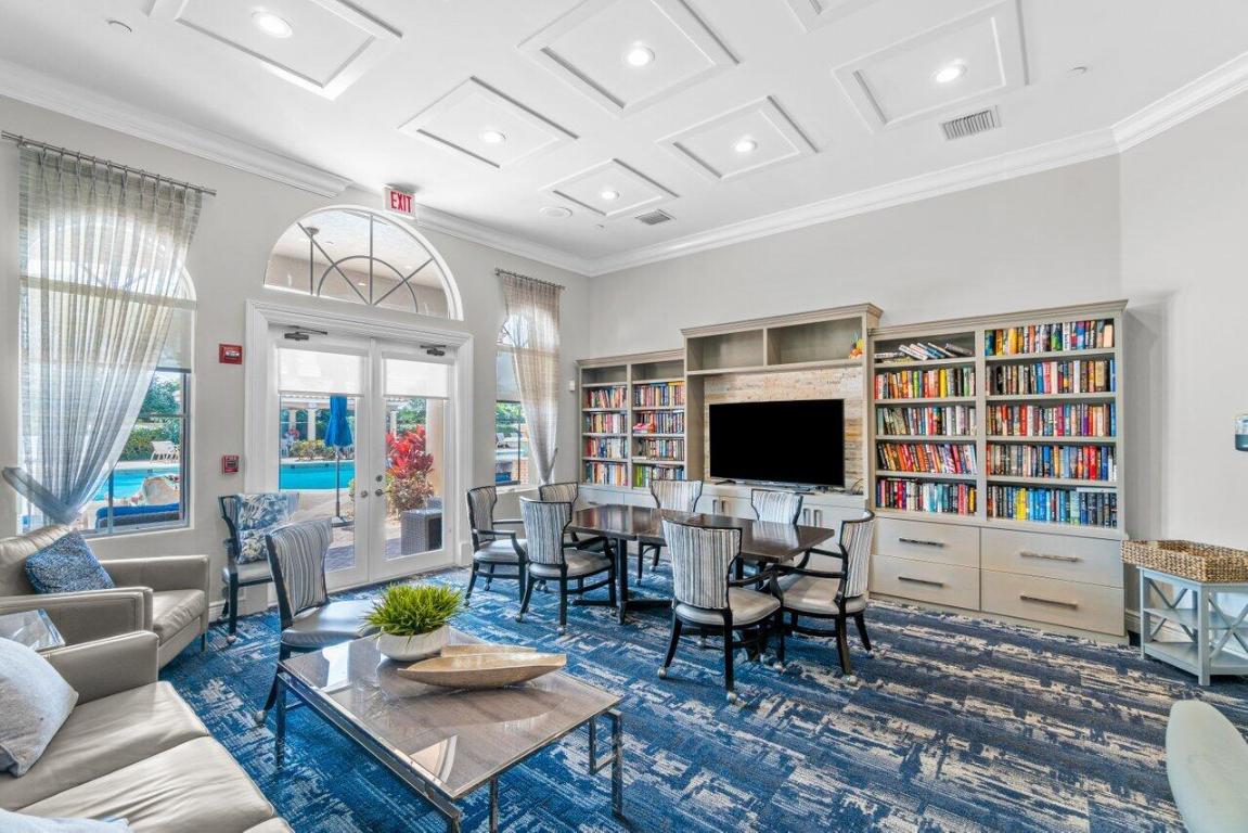 Villa Borghese HUNTINGTON WALK 1 - Residential