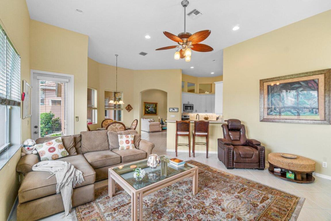 Villa Borghese HUNTINGTON WALK 1 - Residential