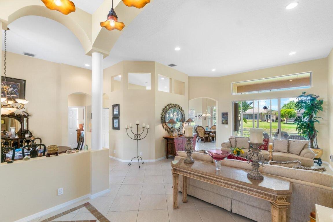 Villa Borghese HUNTINGTON WALK 1 - Residential