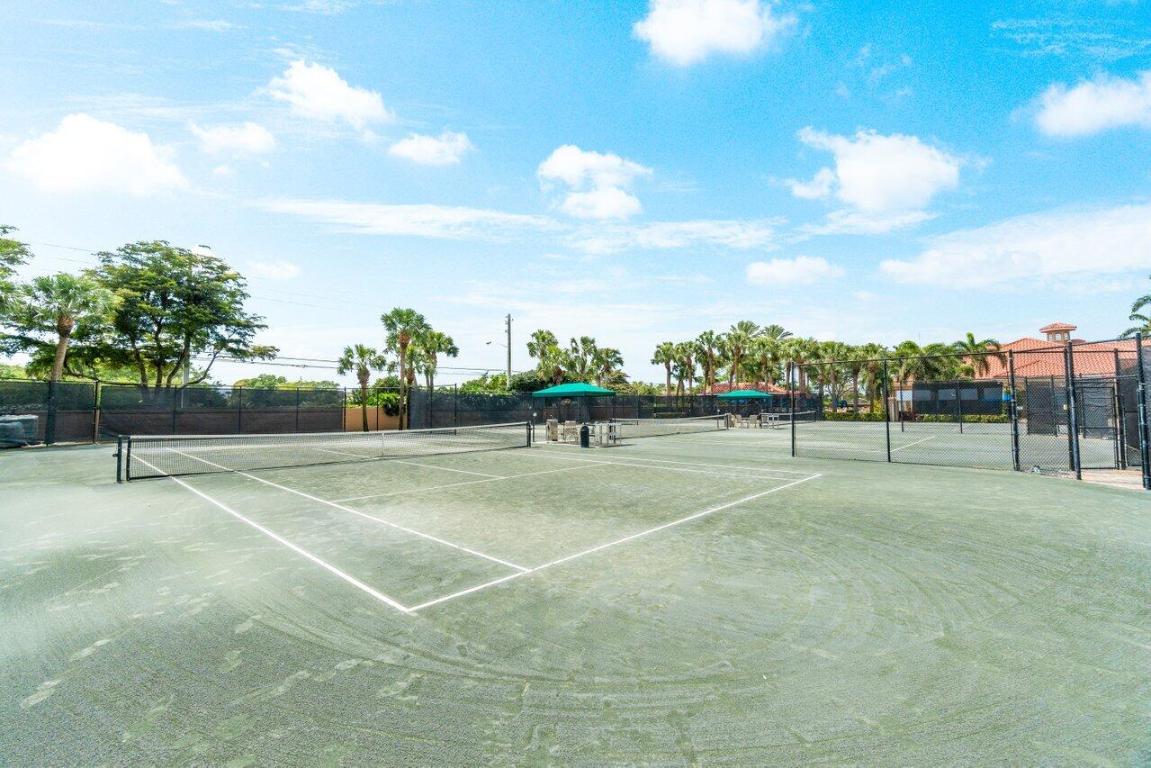 Villa Borghese HUNTINGTON WALK 1 - Residential