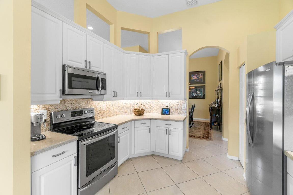 Villa Borghese HUNTINGTON WALK 1 - Residential