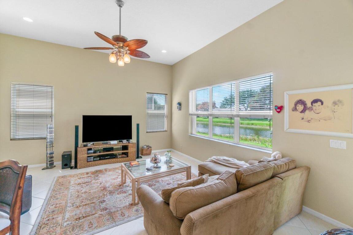 Villa Borghese HUNTINGTON WALK 1 - Residential