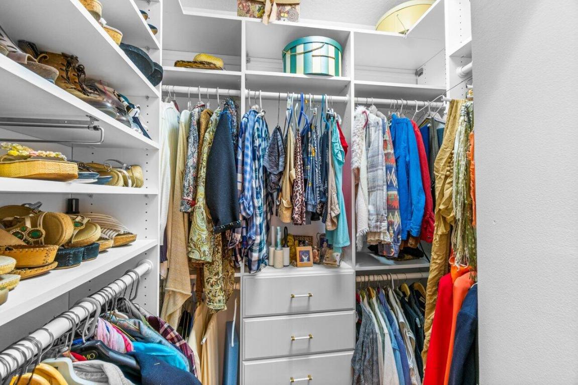 Villa Borghese HUNTINGTON WALK 1 - Residential