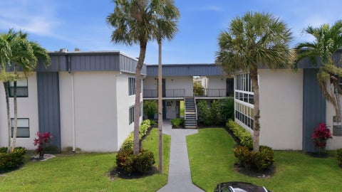 Tiny photo for 563 Piedmont L, Delray Beach, FL 33484 (MLS # B26019465)
