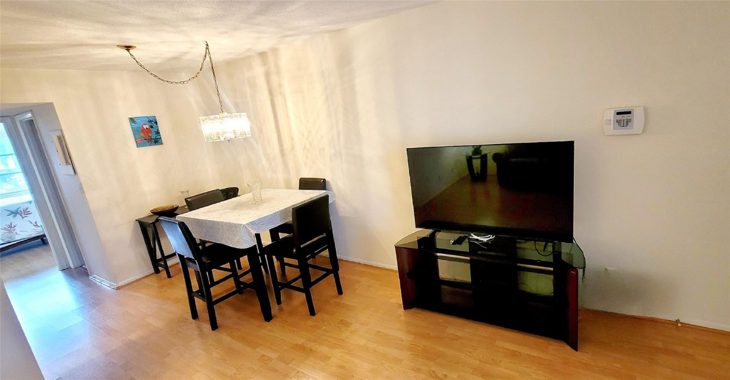 Lauderdale Oaks Condo 1 - Residential Lease