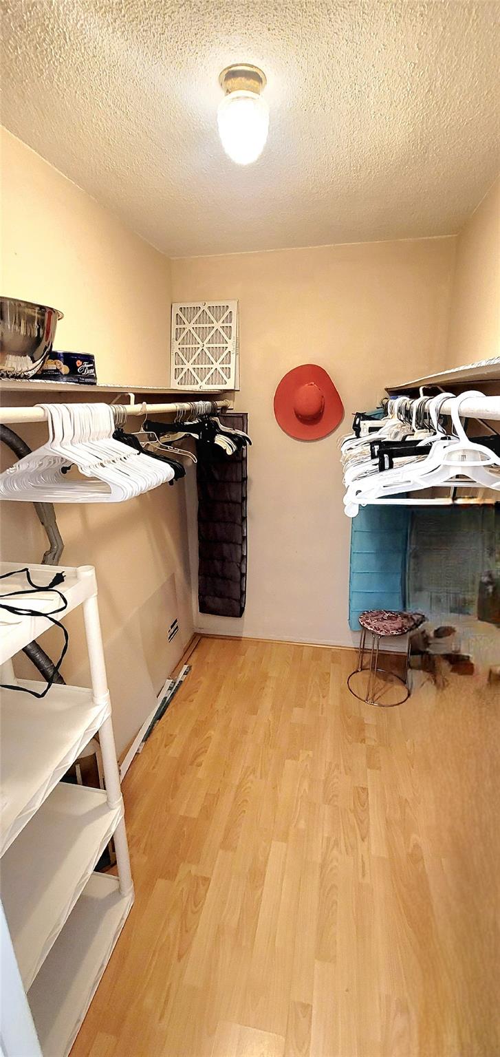 Lauderdale Oaks Condo 1 - Residential Lease