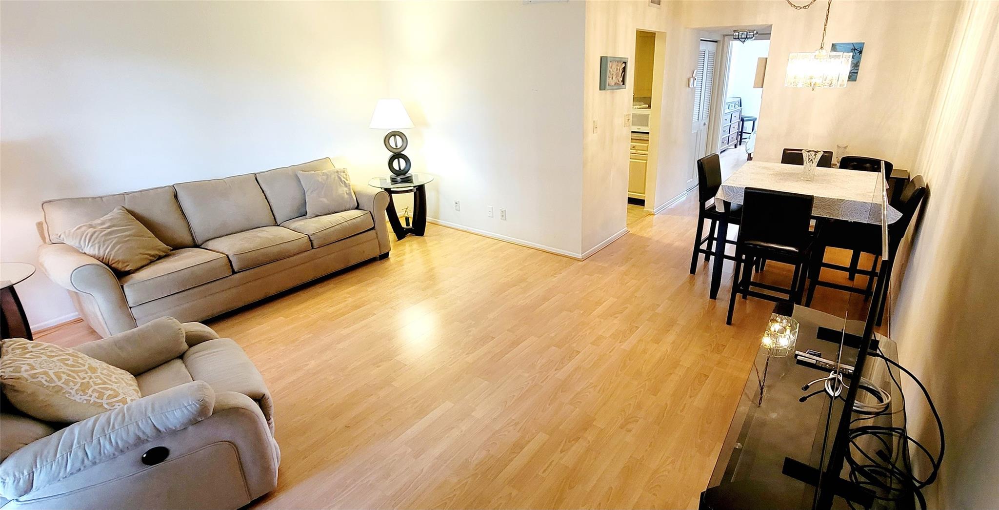 Lauderdale Oaks Condo 1 - Residential Lease