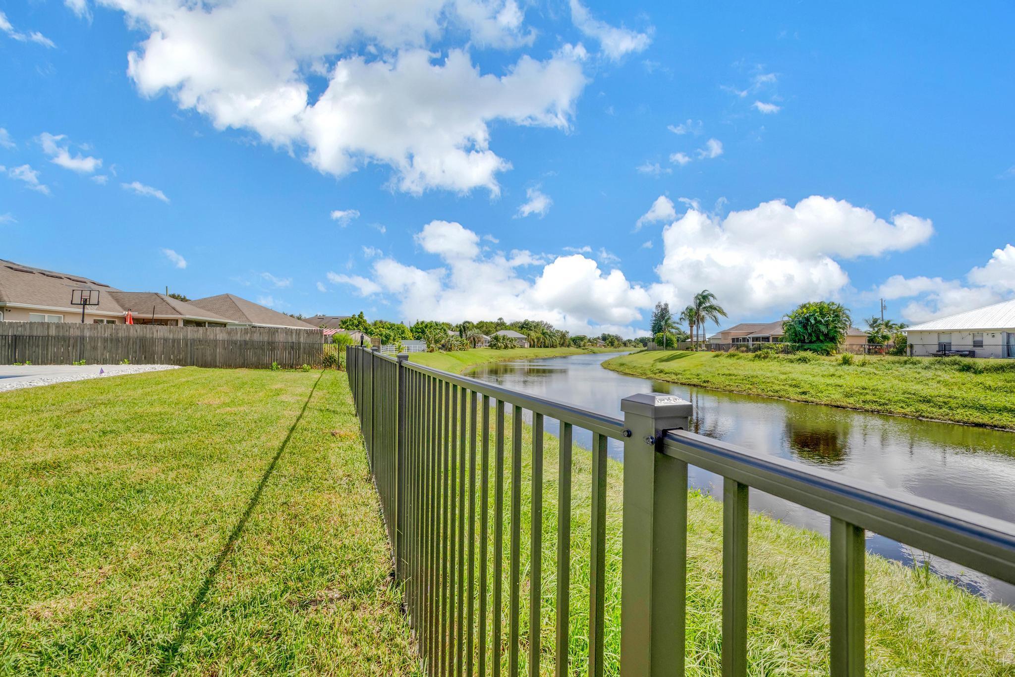 PORT ST LUCIE SECTION 9 - Residential Lease