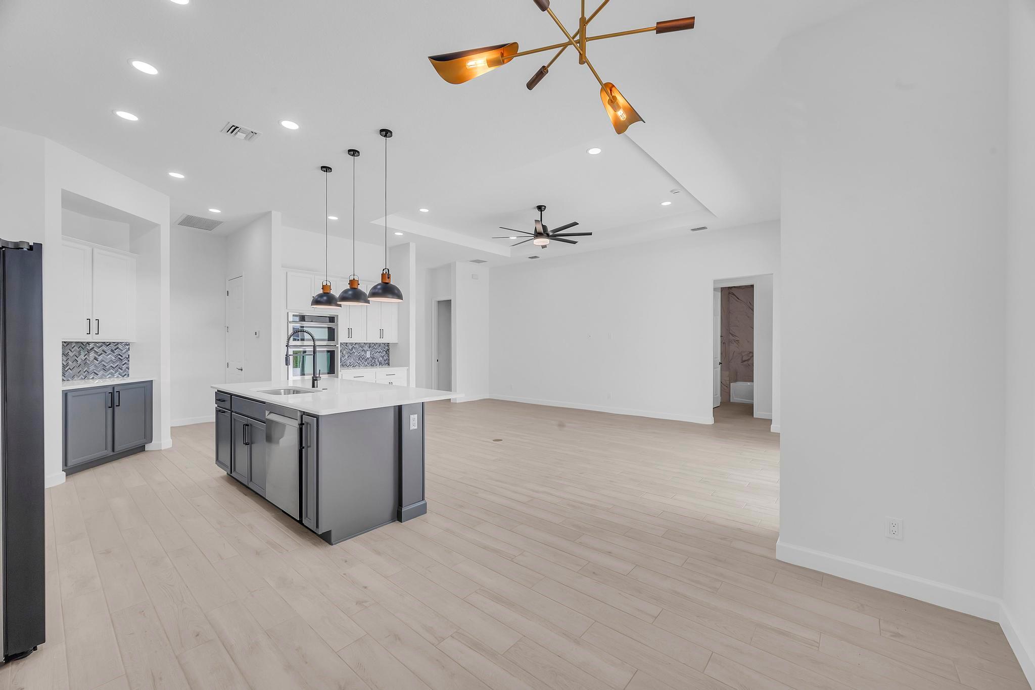 PORT ST LUCIE SECTION 9 - Residential Lease