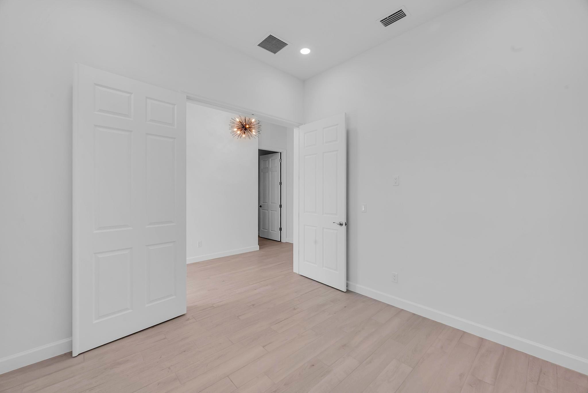 PORT ST LUCIE SECTION 9 - Residential Lease