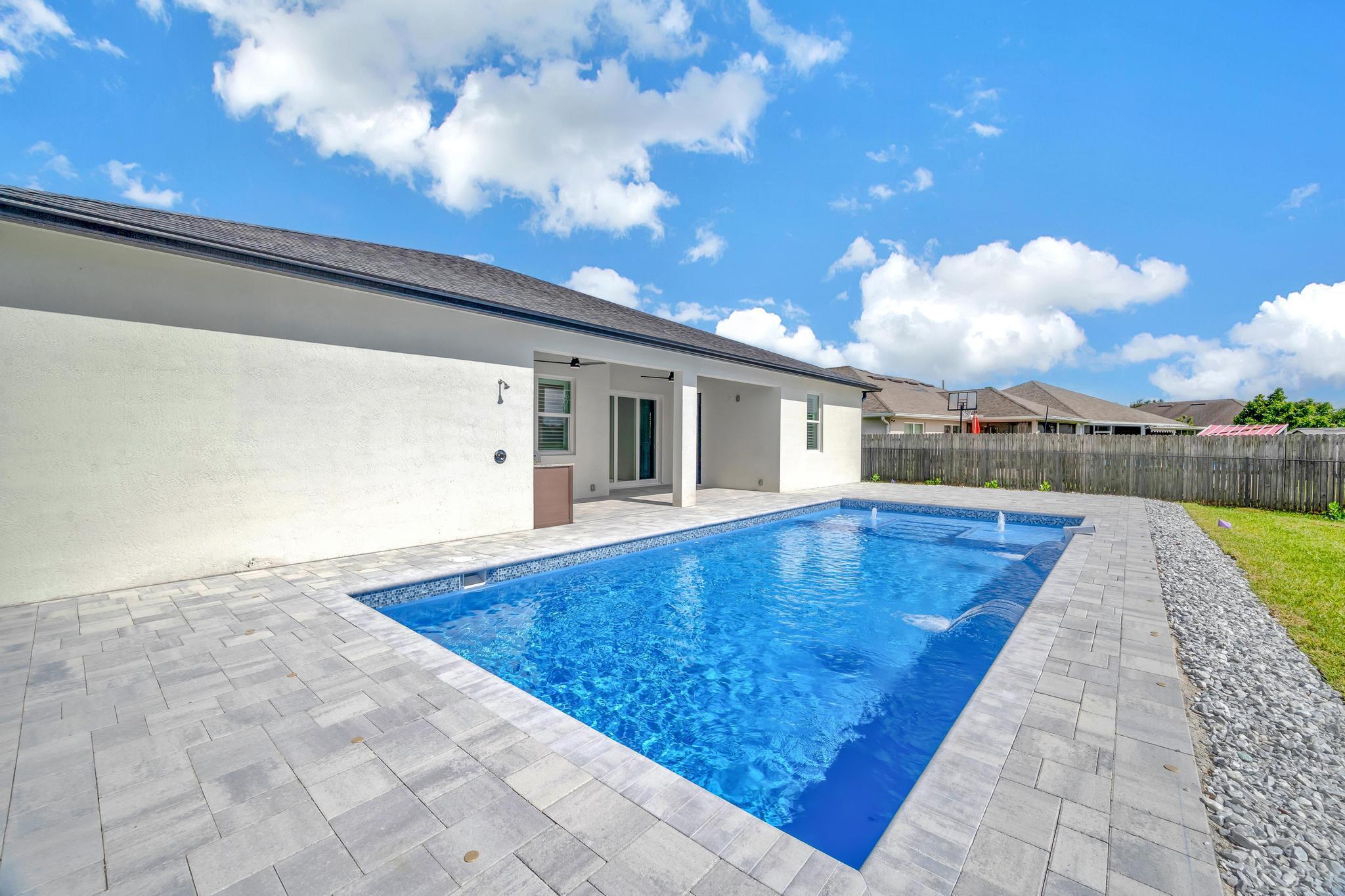 PORT ST LUCIE SECTION 9 - Residential Lease