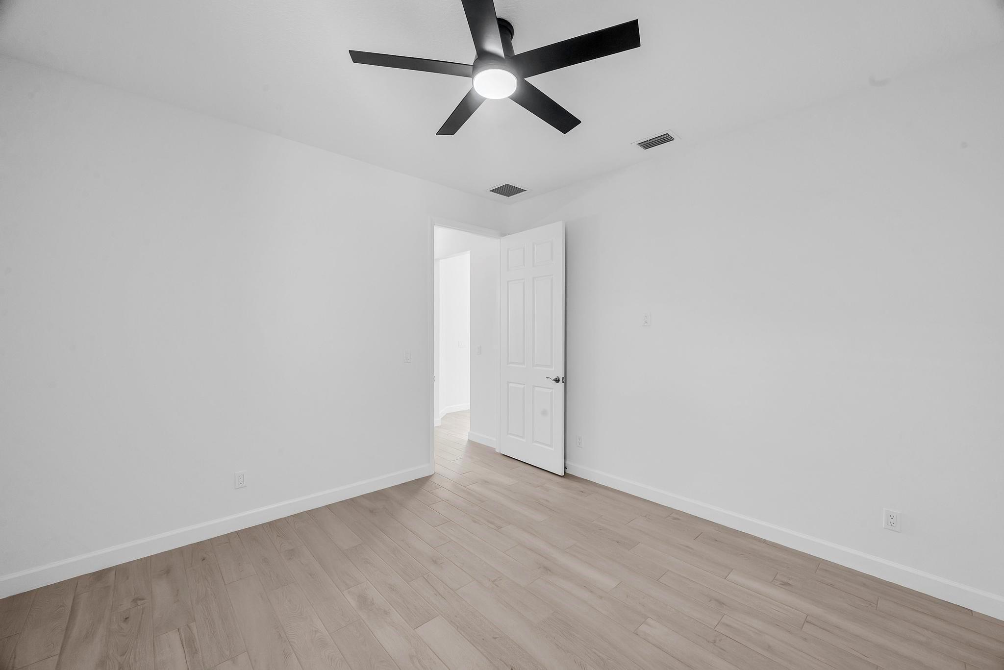PORT ST LUCIE SECTION 9 - Residential Lease