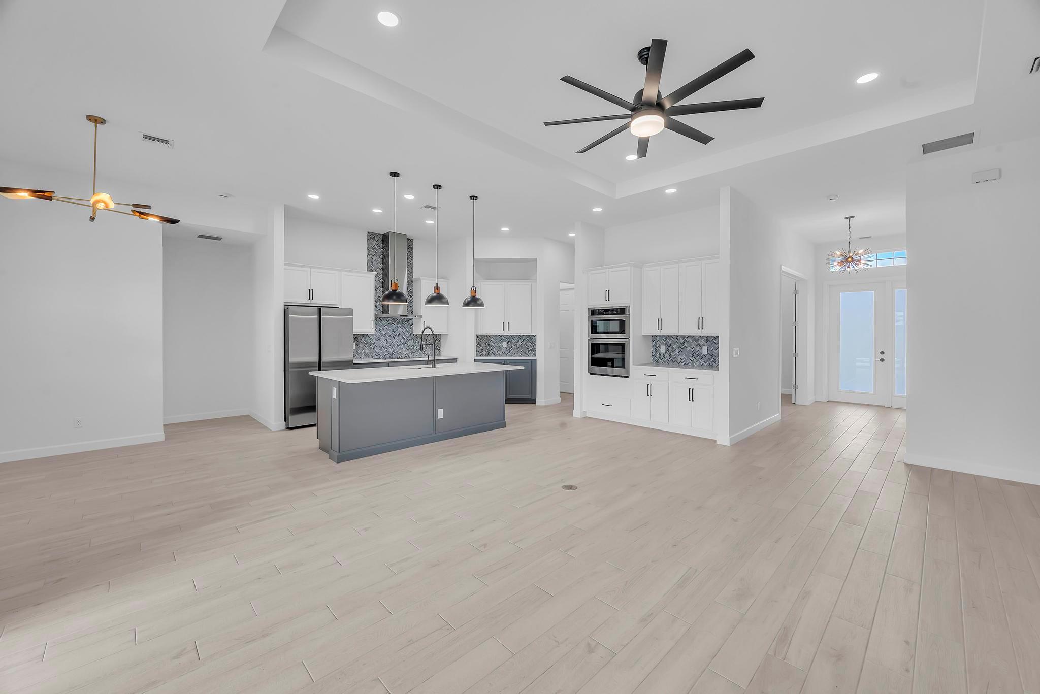 PORT ST LUCIE SECTION 9 - Residential Lease