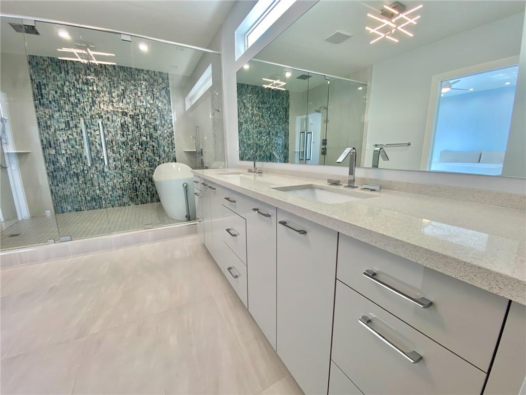 Seaside Village East Cond - Residential