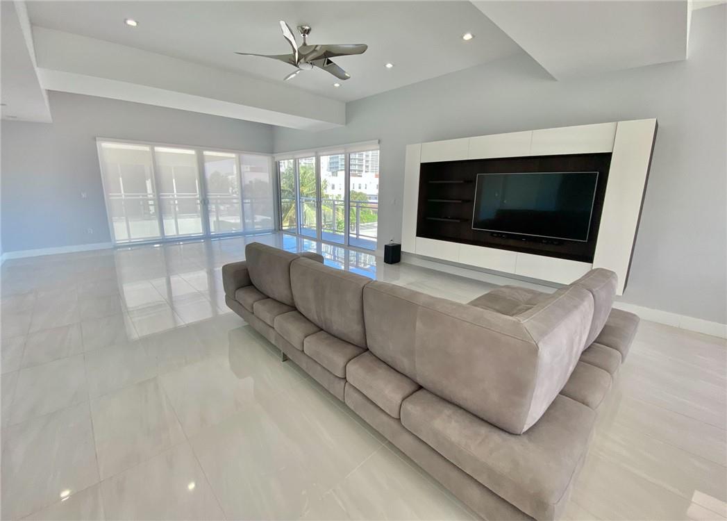 Seaside Village East Cond - Residential