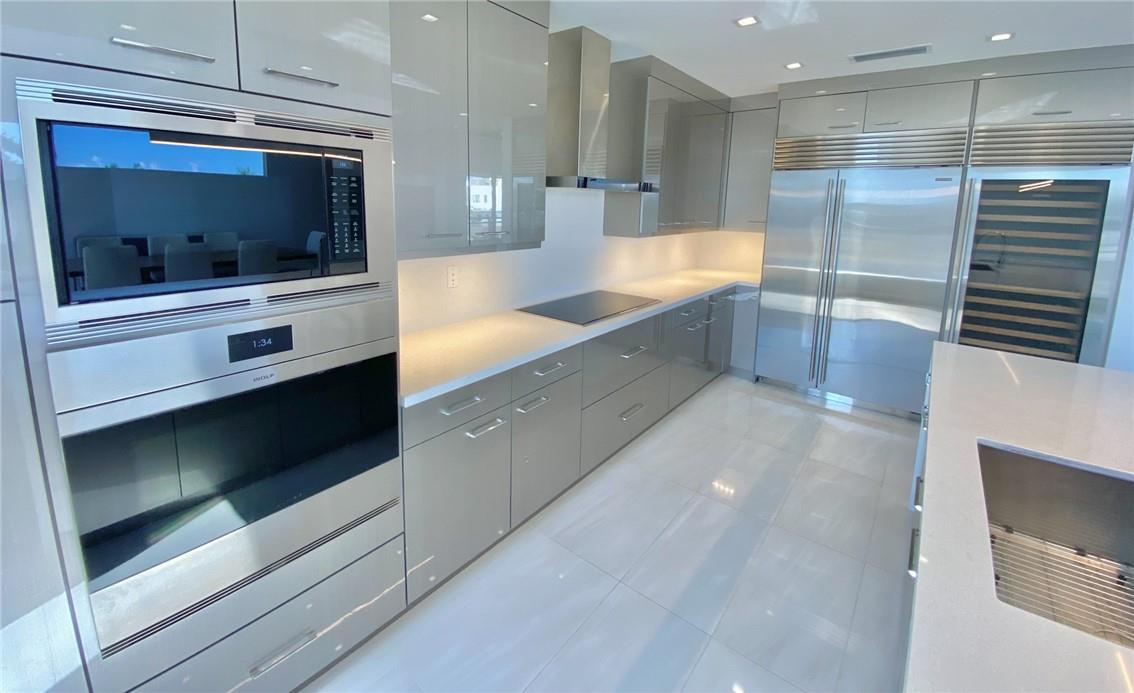 Seaside Village East Cond - Residential