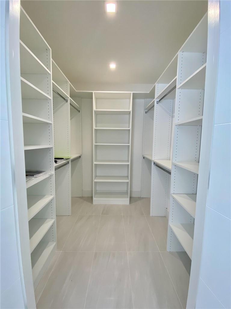 Seaside Village East Cond - Residential