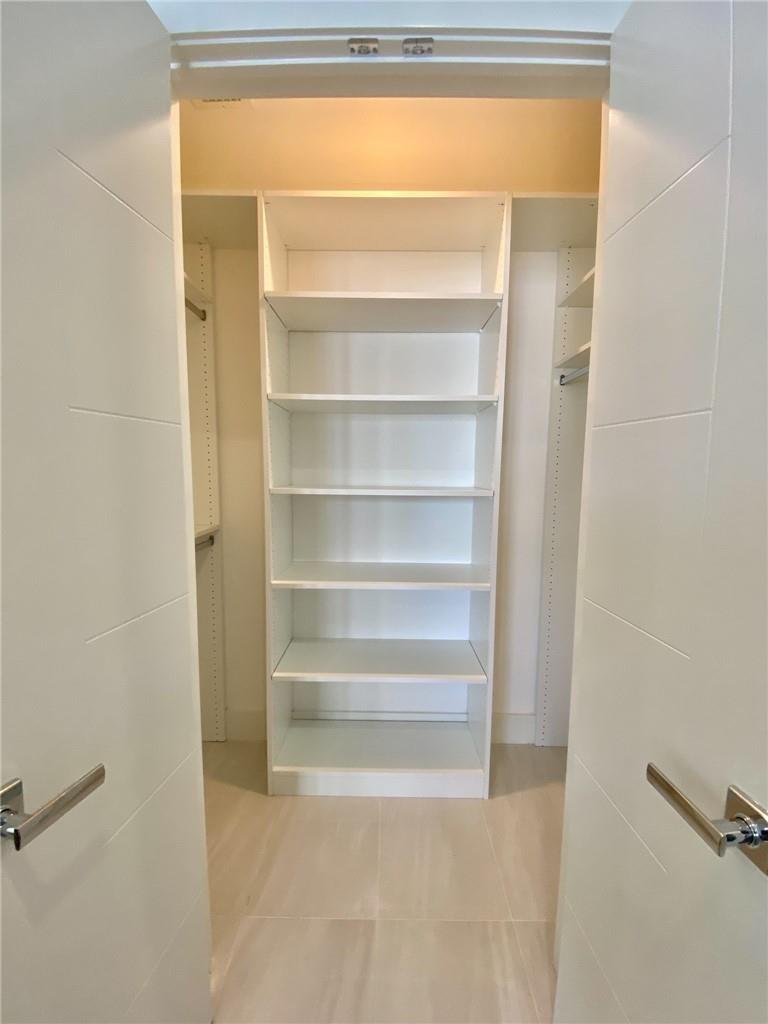 Seaside Village East Cond - Residential