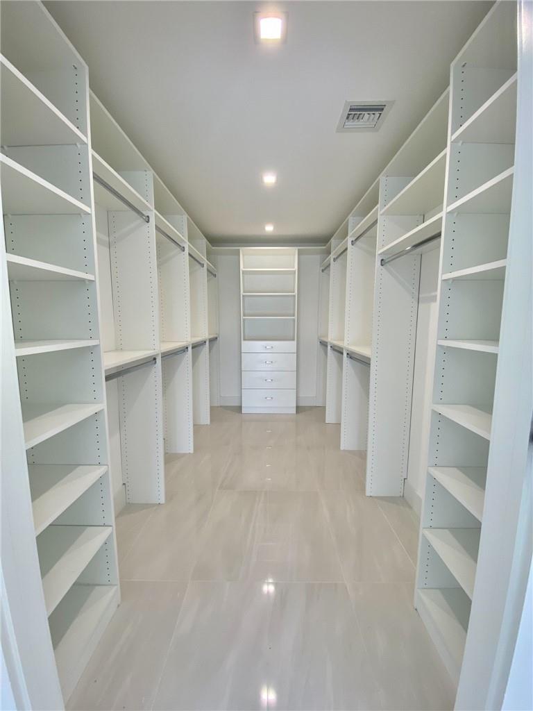 Seaside Village East Cond - Residential