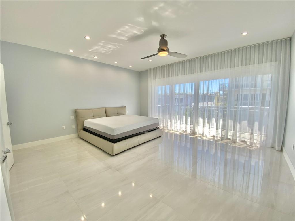 Seaside Village East Cond - Residential