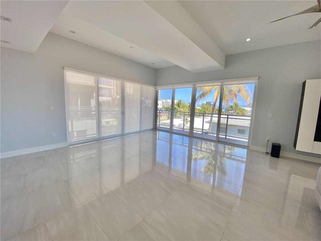 Seaside Village East Cond - Residential