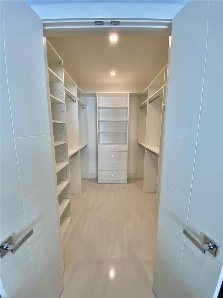 Seaside Village East Cond - Residential