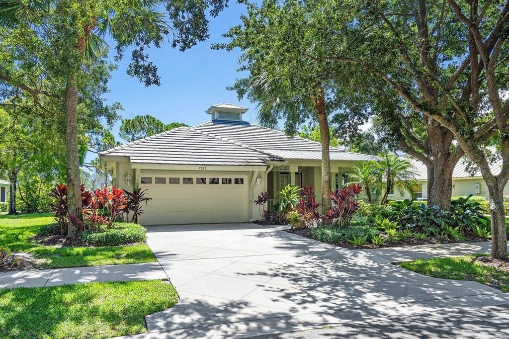 Photo of 7517 SE Teton Drive, Hobe Sound, FL 33455 (MLS # R10723226)