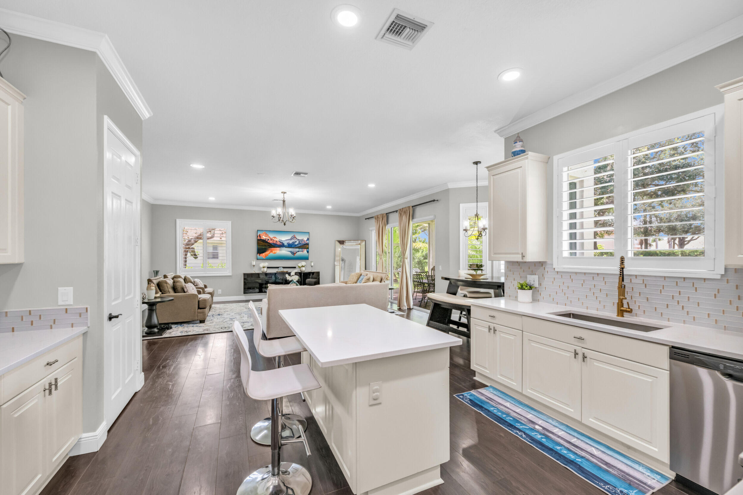 ISLES AT WELLINGTON 6 - Residential