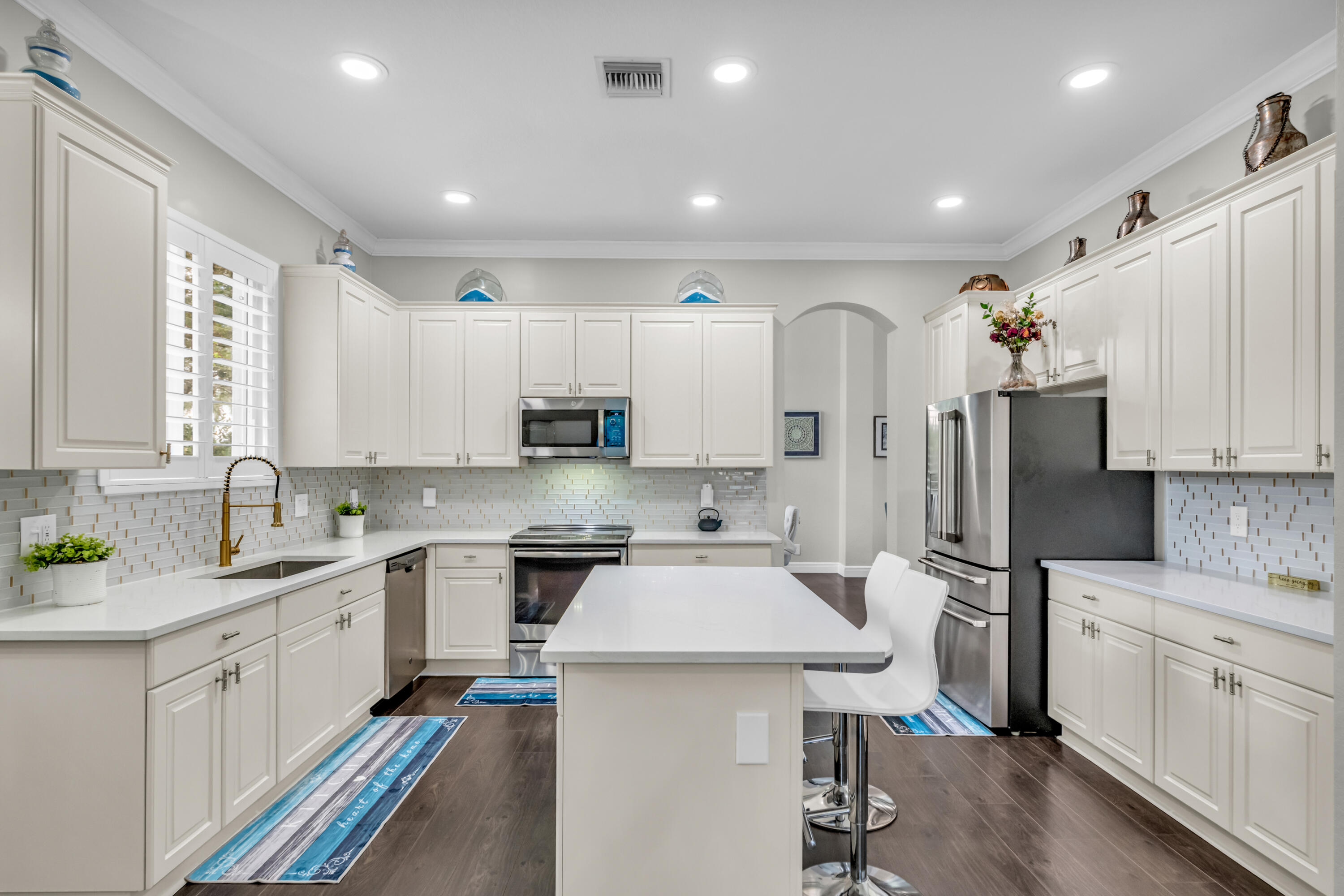 ISLES AT WELLINGTON 6 - Residential