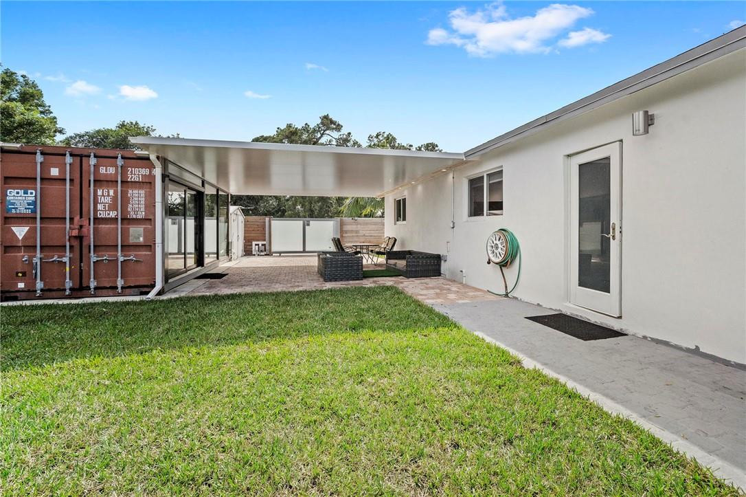 COUNTRY CLUB ACRES 5 - Residential Lease