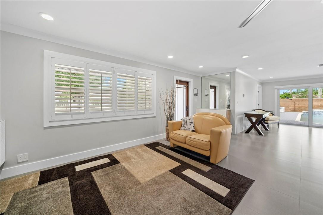 COUNTRY CLUB ACRES 5 - Residential Lease