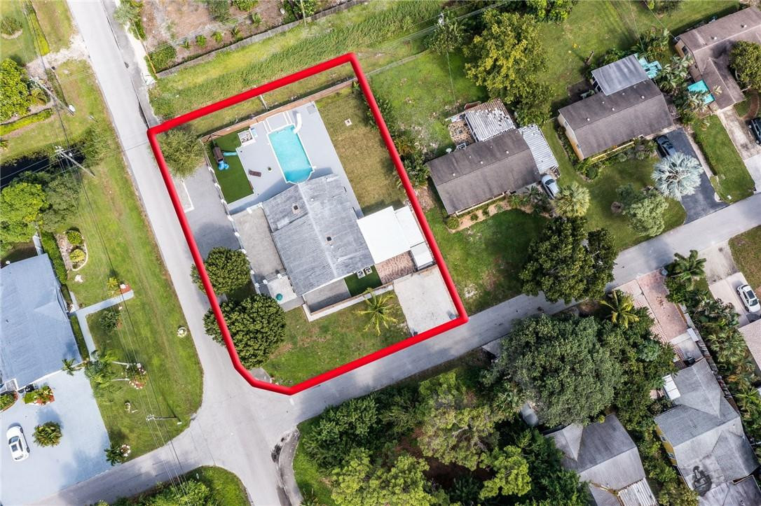 COUNTRY CLUB ACRES 5 - Residential Lease