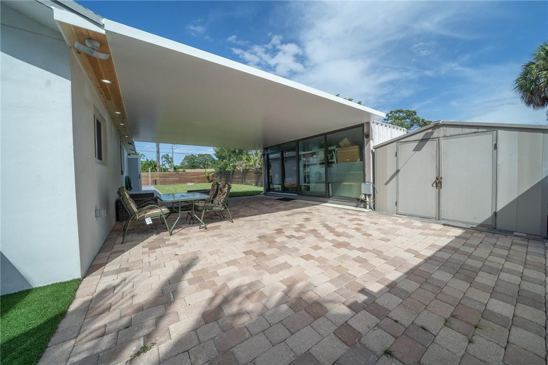 COUNTRY CLUB ACRES 5 - Residential Lease