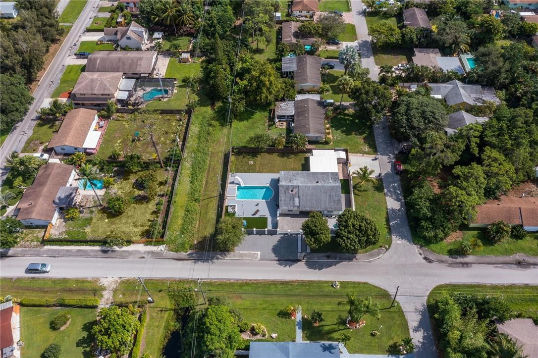 COUNTRY CLUB ACRES 5 - Residential Lease