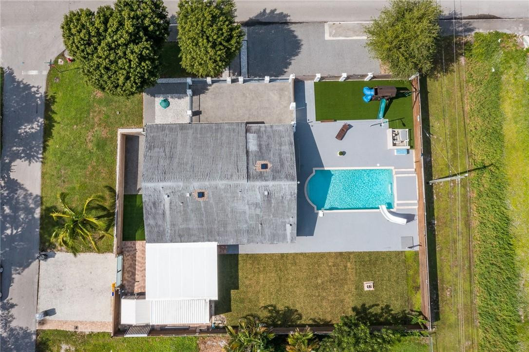 COUNTRY CLUB ACRES 5 - Residential Lease