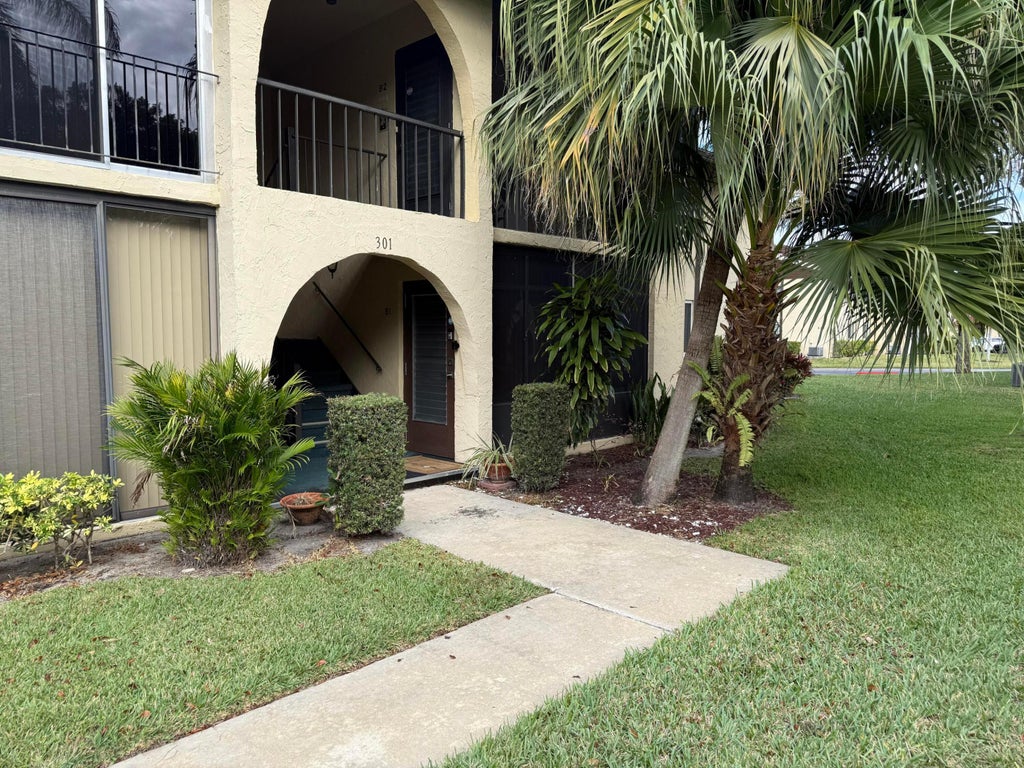 Photo of 301 PINE RIDGE Circle #B-1, Greenacres, FL 33463 (MLS # B26078684)