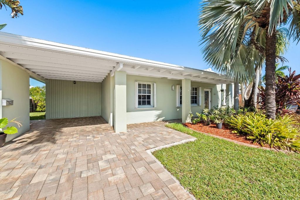 Photo of 1175 Grant Street, Hollywood, FL 33019 (MLS # F10548418)