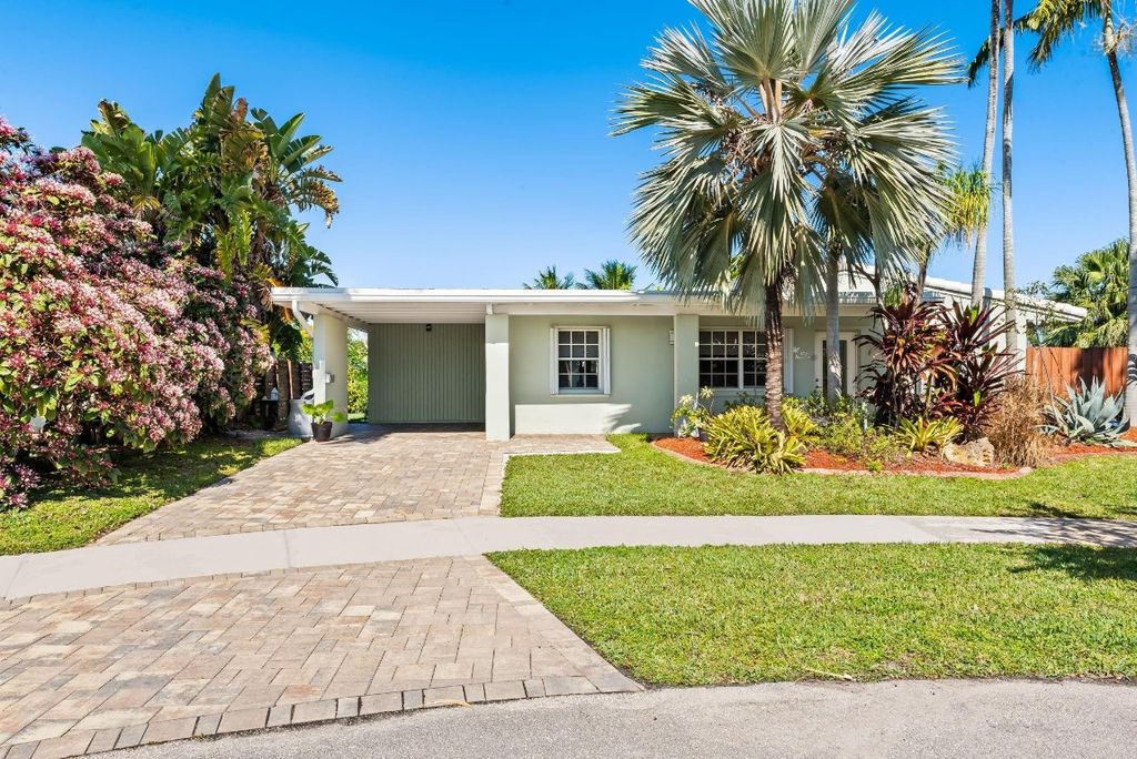 Photo of 1175 Grant Street, Hollywood, FL 33019 (MLS # F10548418)