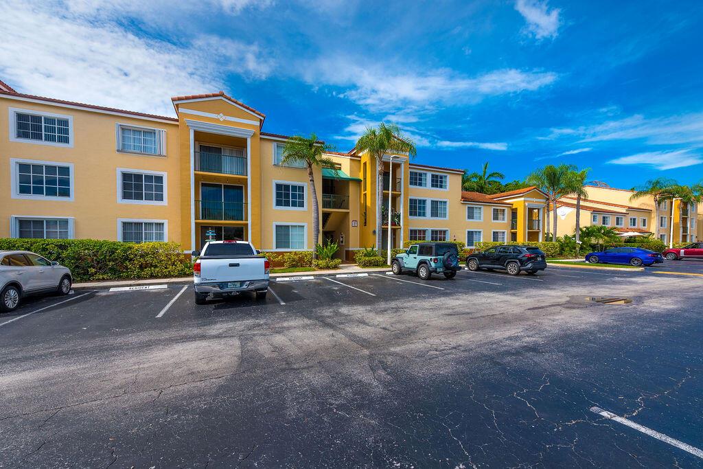 View photos, virtual tours, details... 160 Yacht Club Way 109