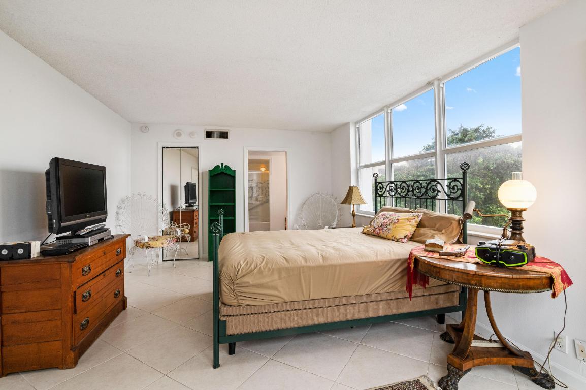 CLARIDGE CONDO - Residential Lease