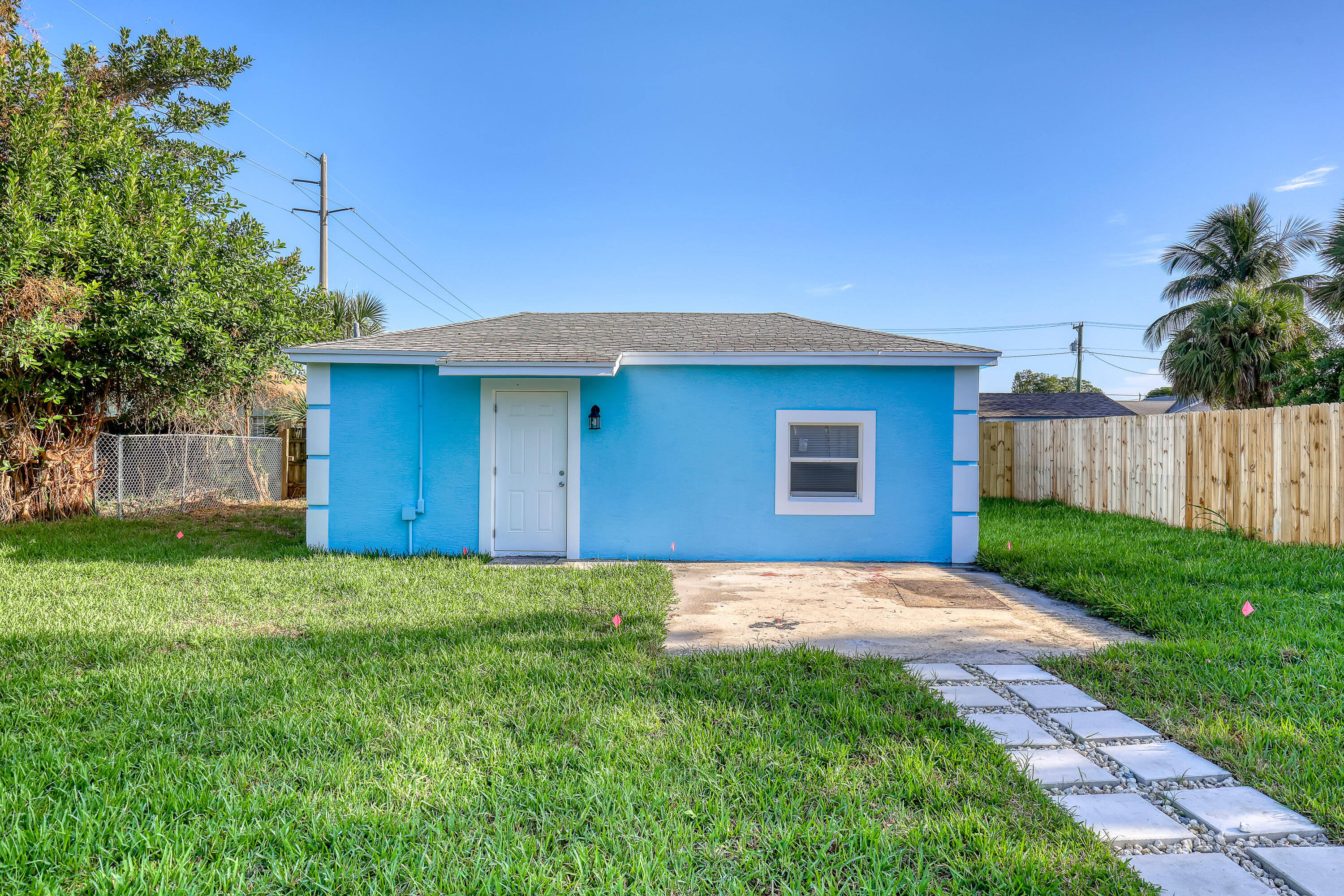 INLET GROVE IN PB 6 P 87 & PB 8 P 14 - Residential Income